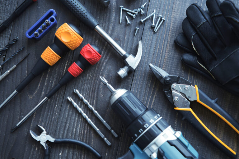 工具リユース店のPOS導入ガイド|在庫管理・単品管理・粗利分析を効率化 7 リユース工具がそろっている様子の写真