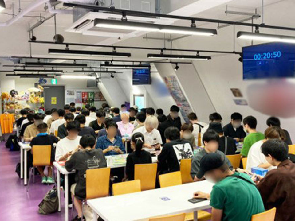 CardSecret店内トレカ大会の様子