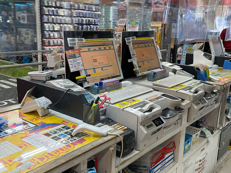 お宝市番館加古川店_レジカウンターPOS