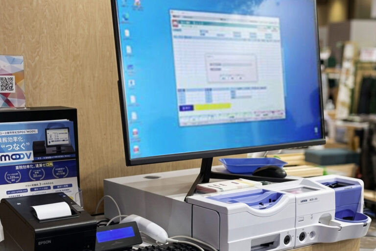 リユース業におけるクラウドPOS『MOOV』と自動釣銭機の連動構成イメージ